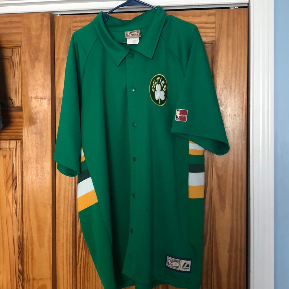 Men’s Celtics warm up shirt